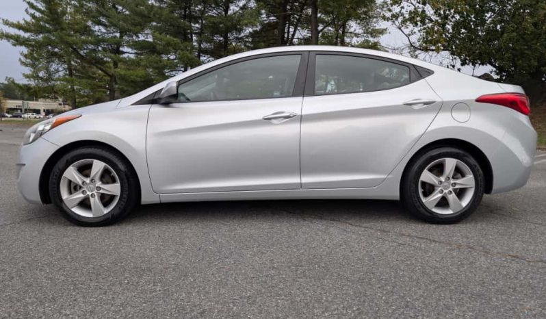 2013 – HYUNDAI ELANTRA GLS full