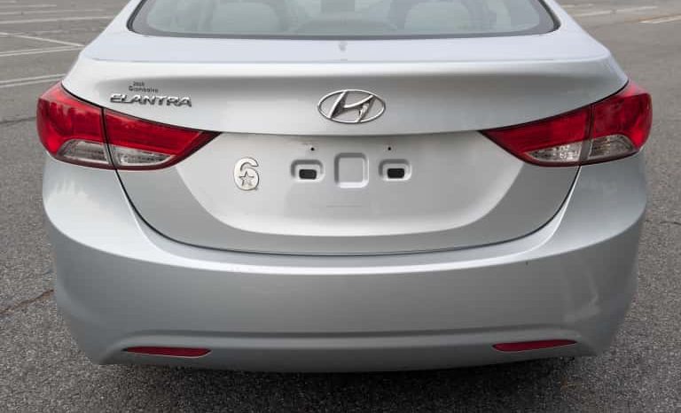 2013 – HYUNDAI ELANTRA GLS full